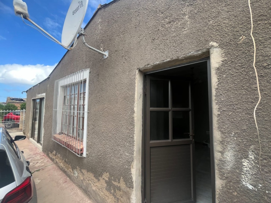 2 Bedroom Property for Sale in New Brighton Eastern Cape